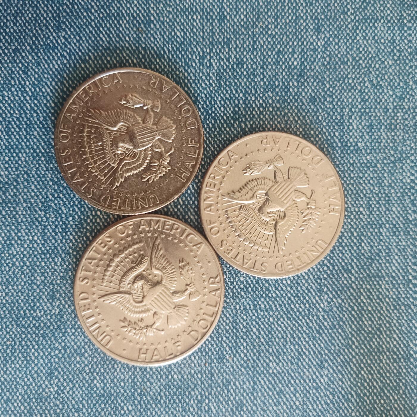 泡泡币外币第四十三场可代拍15038385335微信 肯尼迪74年各个不同厂标