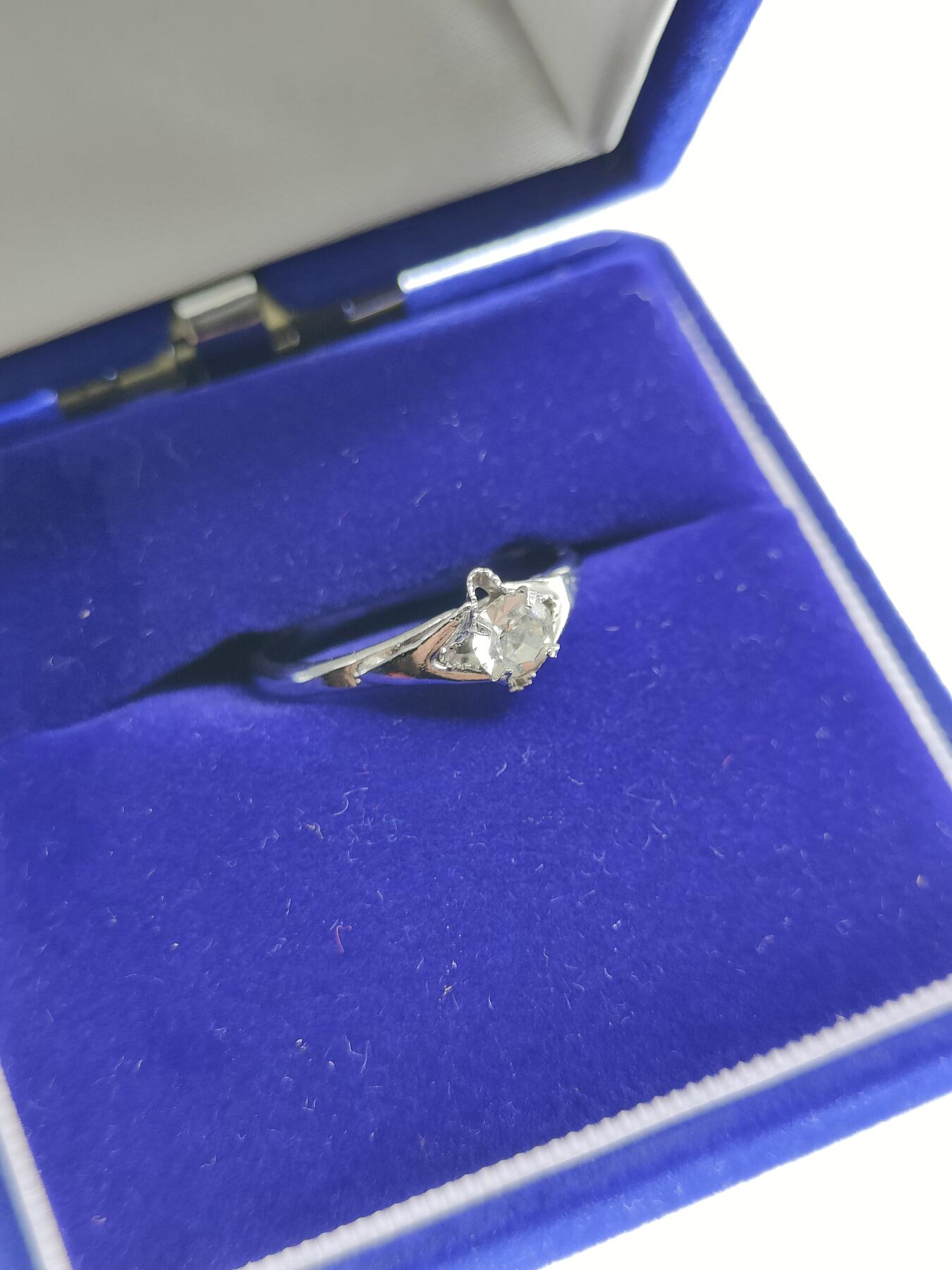 0元起拍勋章 第265期 咸鱼国勋章拍卖专场 6月4日（周三）下午6：00开始 日本纯银戒指带盒