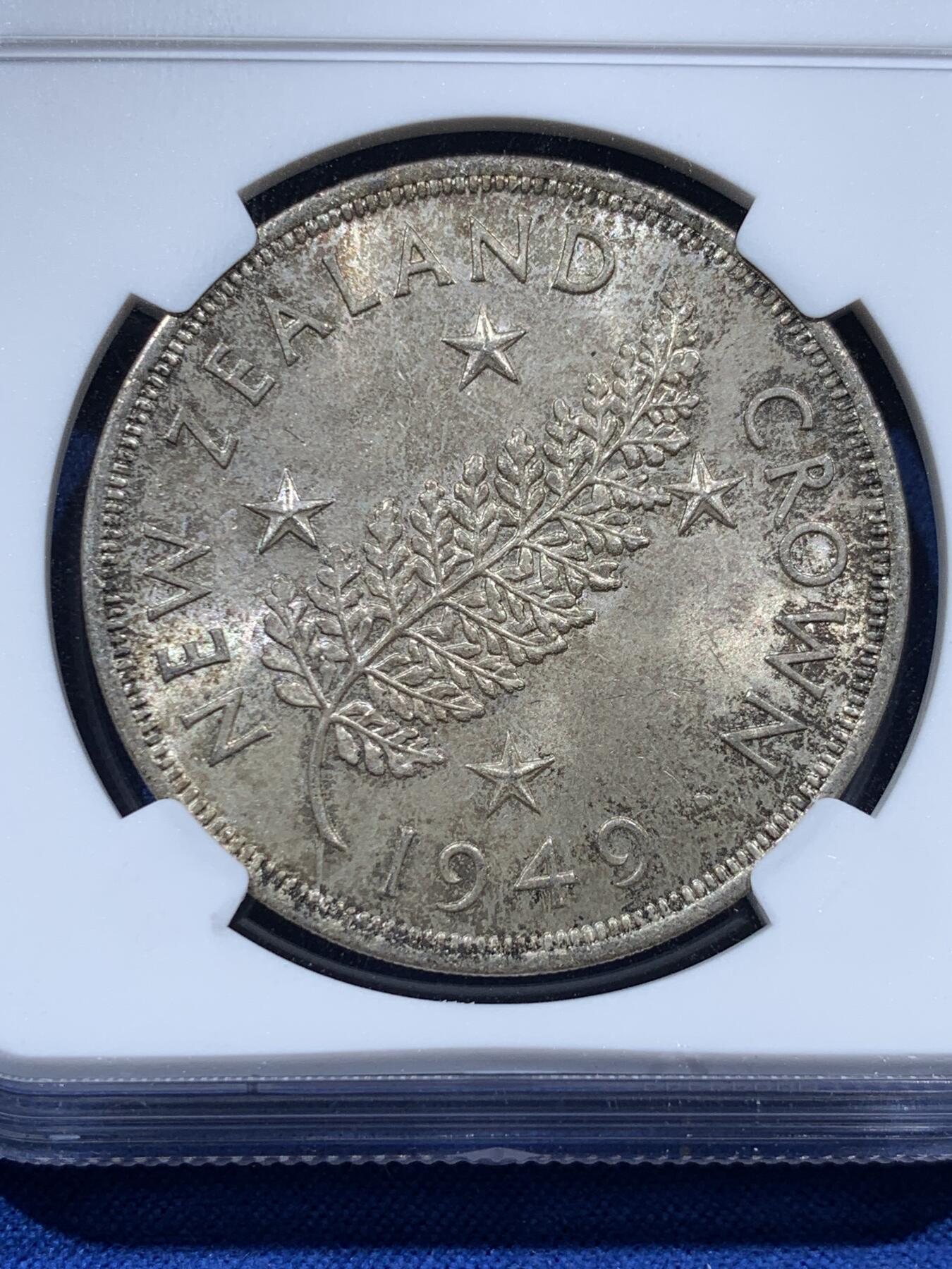 《竞宝斋》第388场 周日，周一，2场连拍 （全场包邮） NGC MS64 新西兰1949年乔治六世克朗大银币，原光好状态。
