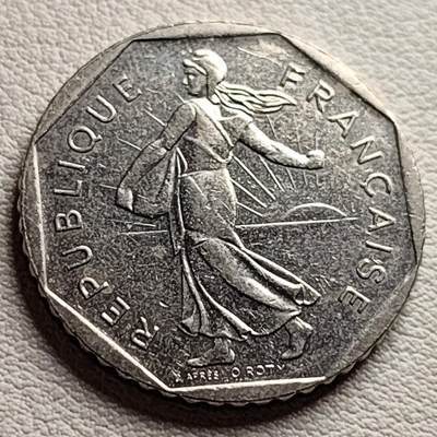 泉币菌-第36场-中外散币乐园  法国早期（2000年 千禧年）2法郎大镍币 多边异形币 播种女神