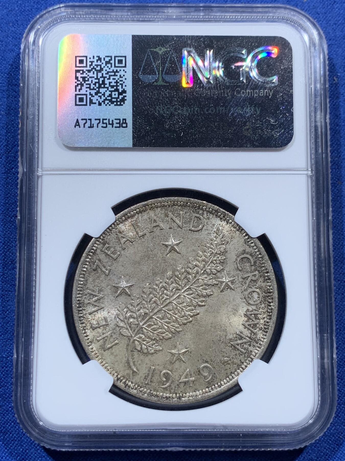 《竞宝斋》第388场 周日，周一，2场连拍 （全场包邮） NGC MS64 新西兰1949年乔治六世克朗大银币，原光好状态。