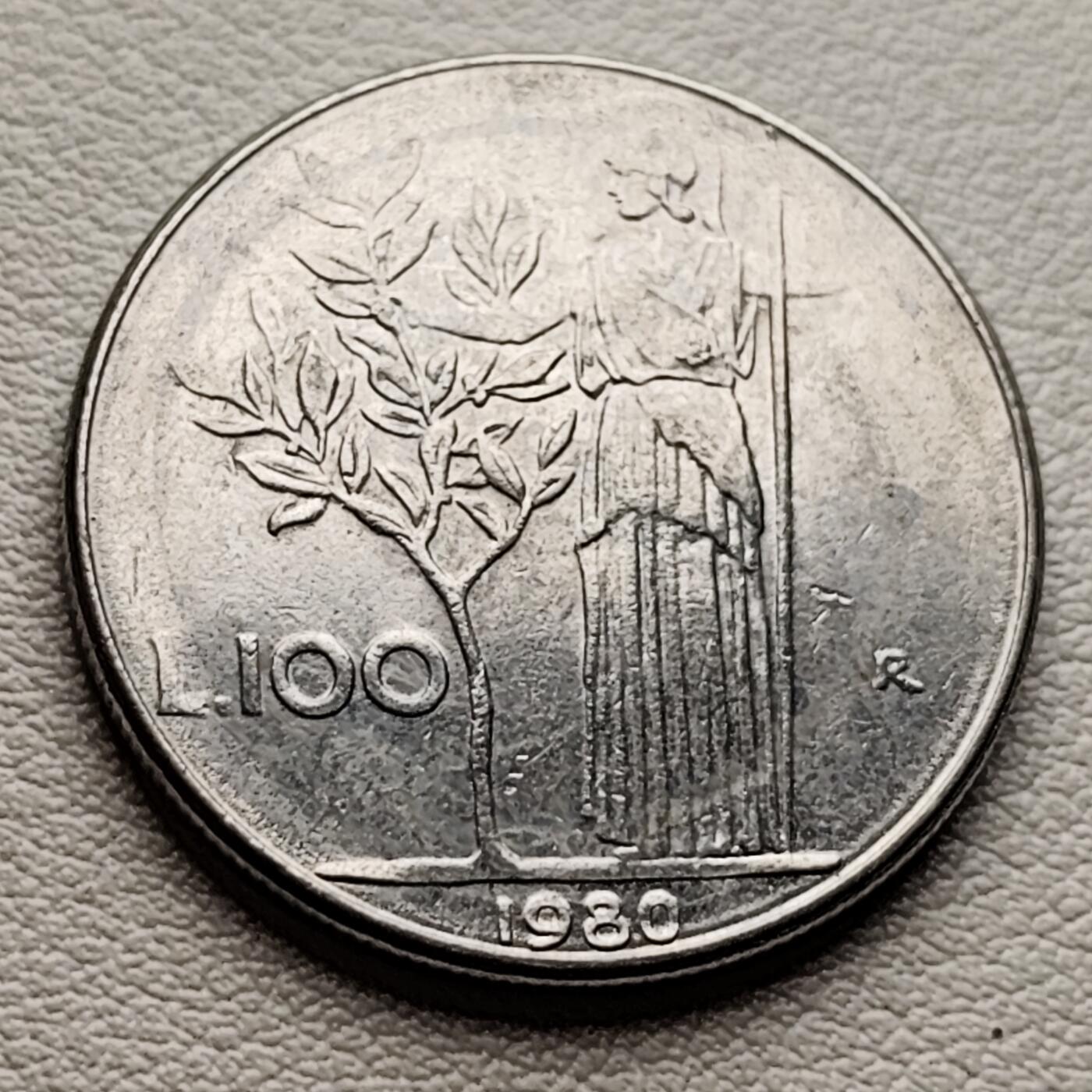 泉币菌-第37场-中外散币乐园 意大利早期100里拉 月亮和记忆女神密涅瓦 不锈钢币 27.8mm
