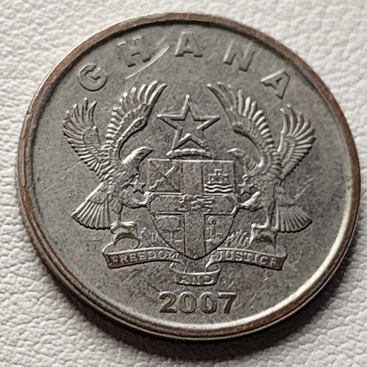 泉币菌-第37场-中外散币乐园 少见 加纳2007年20比塞瓦 镍币 23.5MM