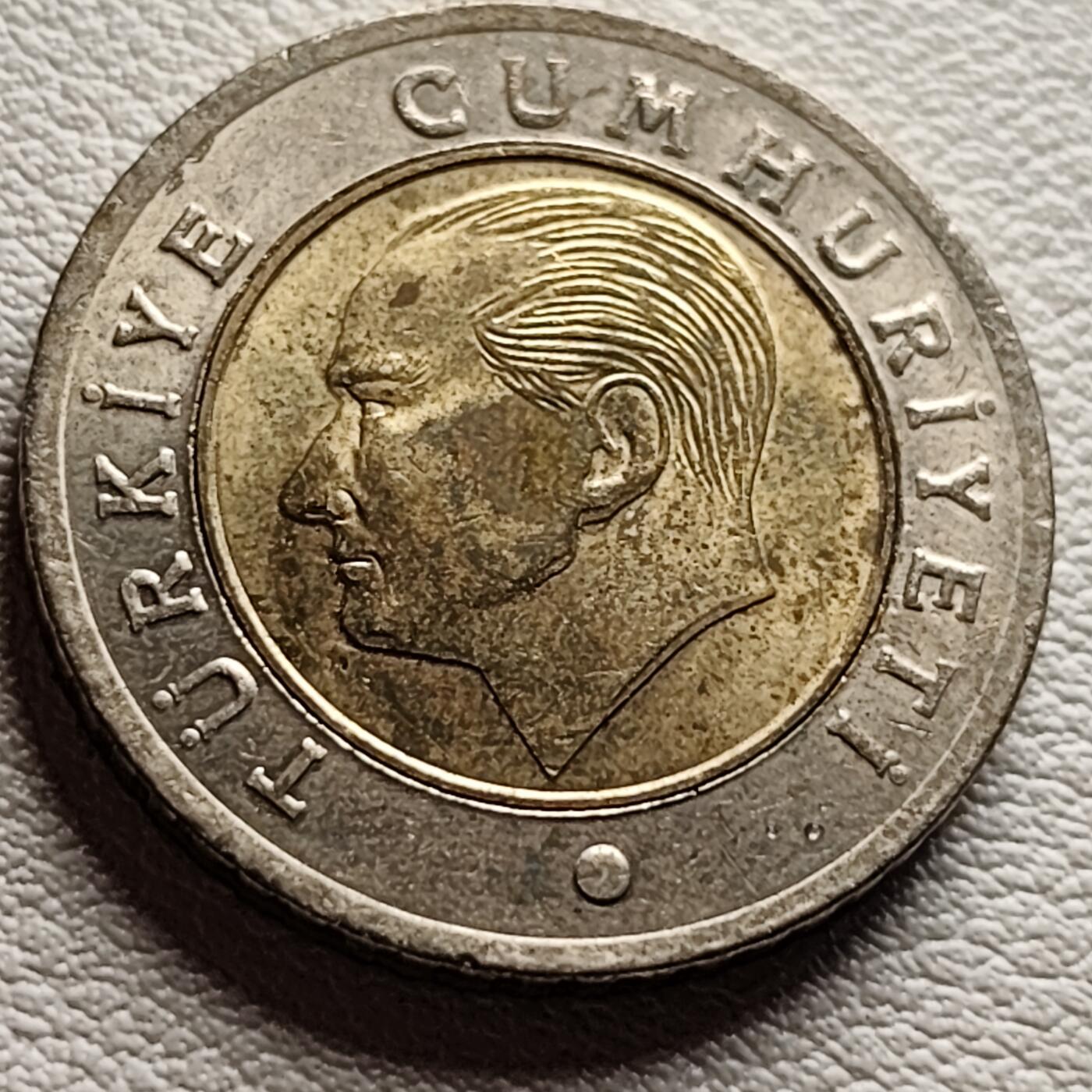 泉币菌-第37场-中外散币乐园 土耳其50双色币 凯末尔总统 23.9mm 