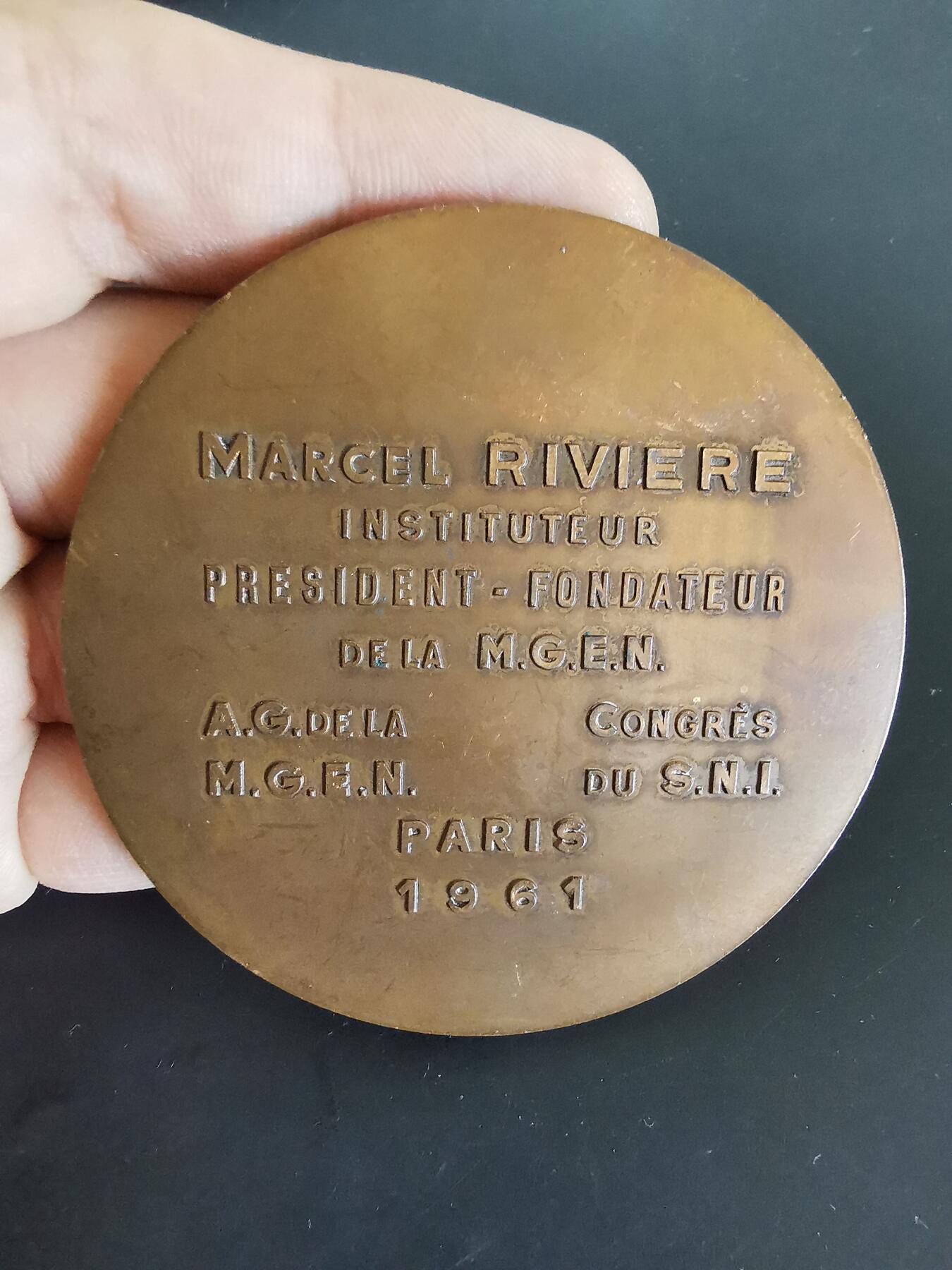 老王徽章第125期