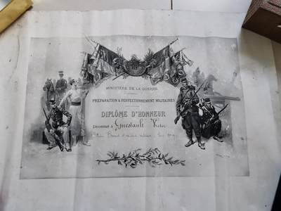 老王徽章第125期 - 法国战争部军事准备与训练结业大证书    1909年签发    尺寸40×56cm