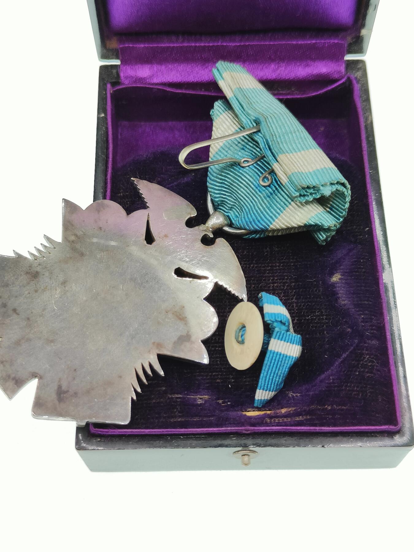 0元起拍勋章 第266期 咸鱼国勋章拍卖专场 6月8日（周日）下午6：00开始 日本明治时期七级金鸱章银制带盒略