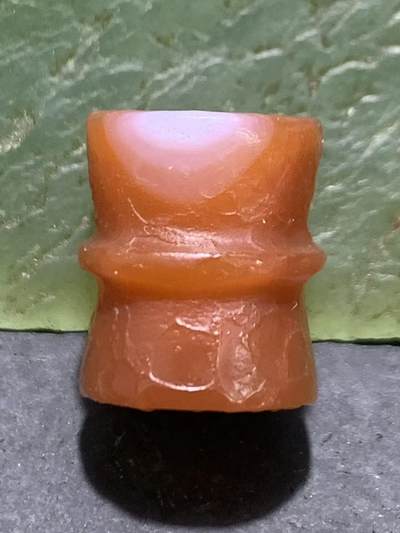 精美高玉化风化纹红白双色缠丝玛瑙喇叭孔随形竹节一颗，，， - 精美高玉化风化纹红白双色缠丝玛瑙喇叭孔随形竹节一颗，，，