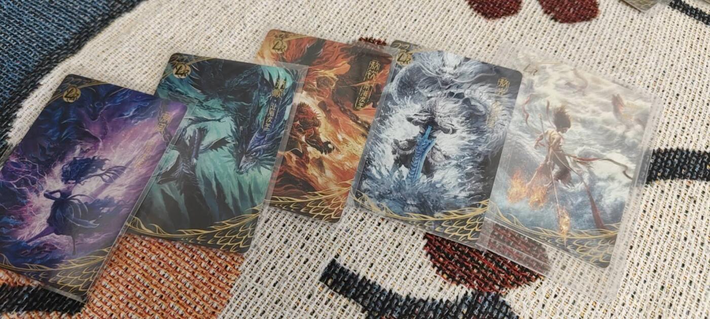 秋原瞳的小店第15期（收各类拍品，私聊拍卖主） 卡游哪吒lr一套，其中敖光原膜