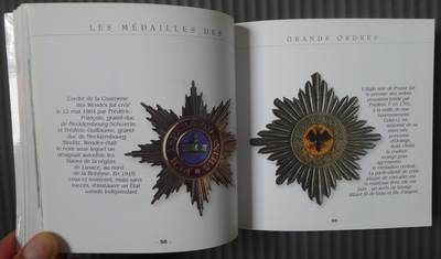世界钱币章牌书籍专场拍卖第212期 一本关于勋章的小图册