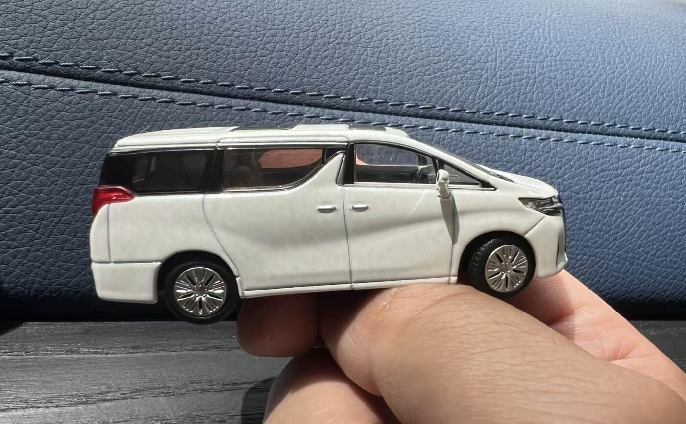 零元拍：丰田亚洲首席形象大使，国民女神高圆圆亲笔签名丰田原厂埃尔法1:64 合金车模