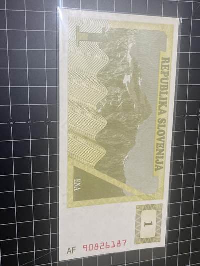 古冰库章牌勋赏收藏0起拍卖 - 斯洛文尼亚1元纸币