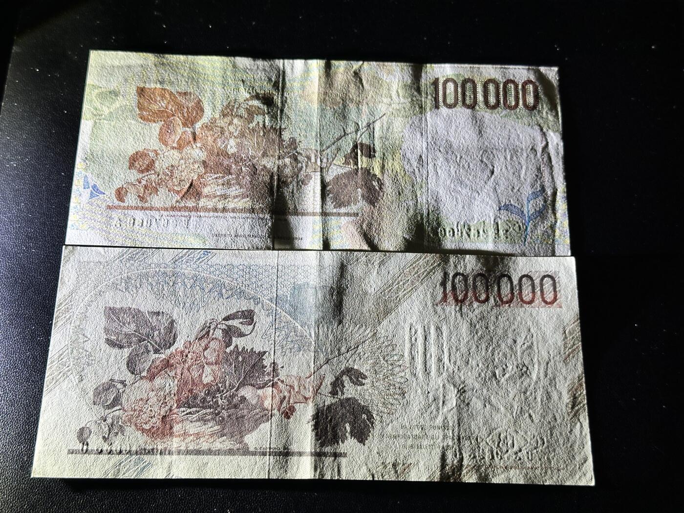 《外钞收藏家》第五百三十四期（本期裸币和评级精品）（长期征集拍品、欢迎联系） 意大利10万里拉 两个版本 AU品相