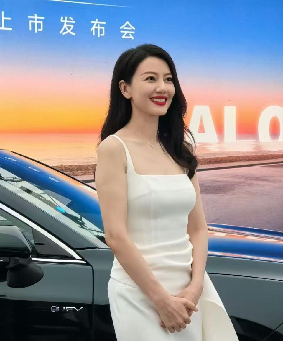 零元拍：丰田亚洲首席形象大使，国民女神高圆圆亲笔签名丰田原厂埃尔法1:64 合金车模