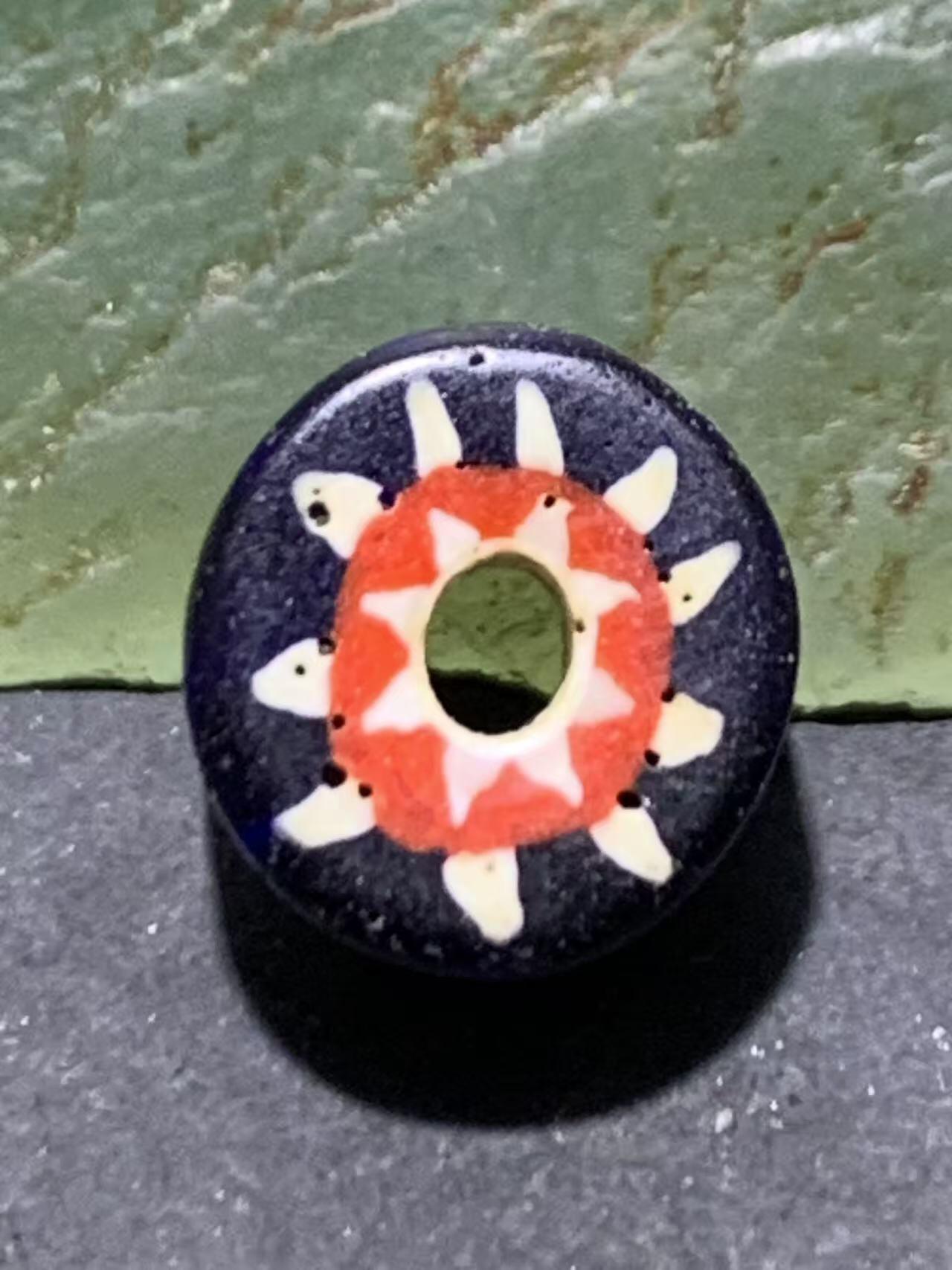 尼泊尔古法手做老琉璃珠一颗，。，
