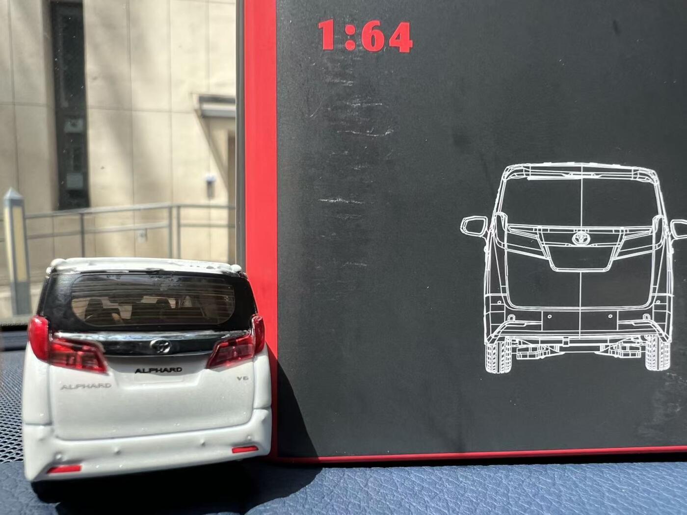 零元拍：丰田亚洲首席形象大使，国民女神高圆圆亲笔签名丰田原厂埃尔法1:64 合金车模