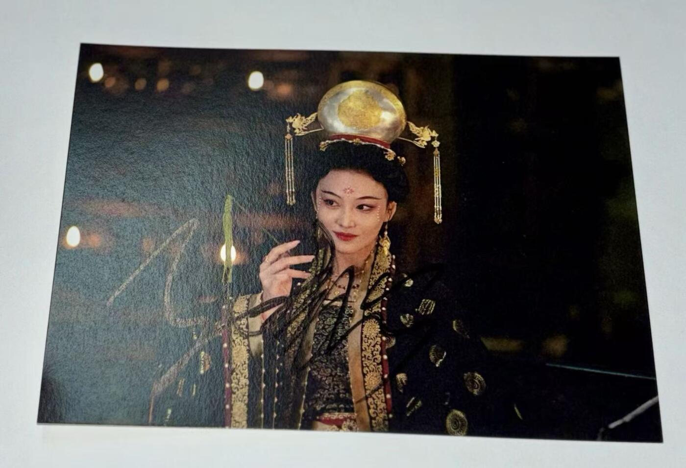 零元拍：张馨予 亲笔签名《清明上河图密码》官方剧照卡