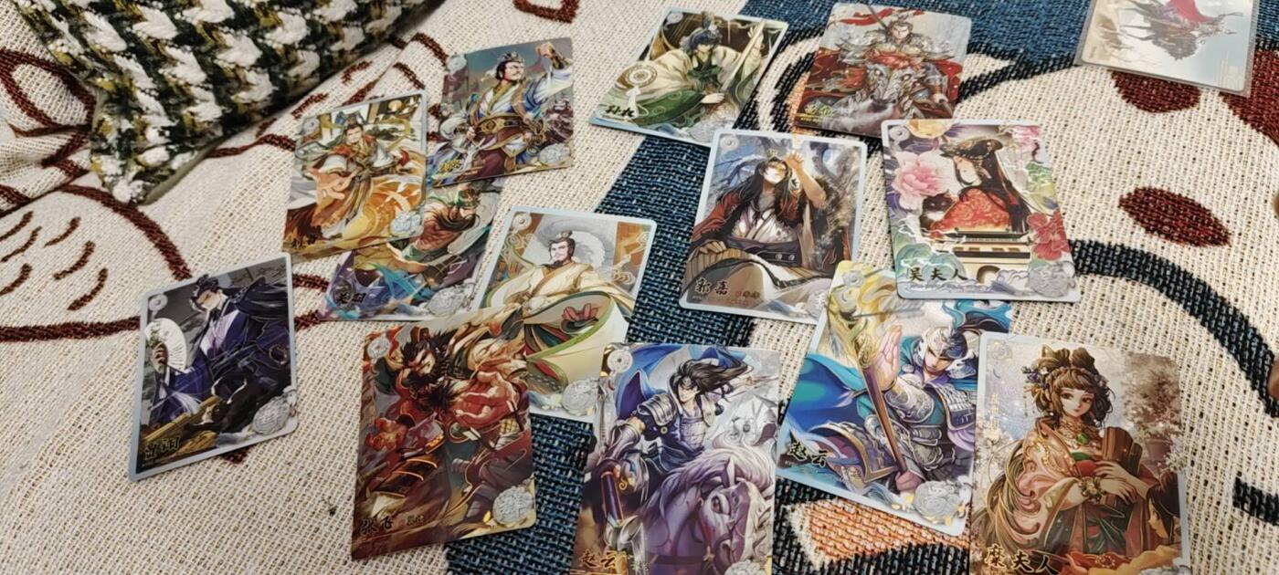 秋原瞳的小店第15期（收各类拍品，私聊拍卖主） 卡游三国经典白玉——自己搭配的一套人物，喜欢的可以看看