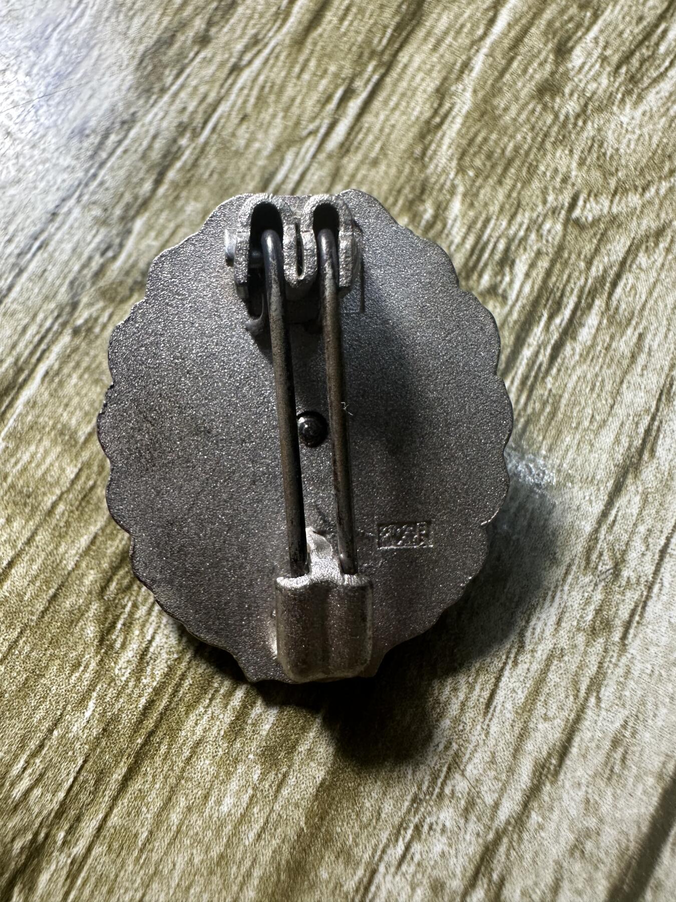 钱币，章 未流通！日本铁道章，纯银，11g