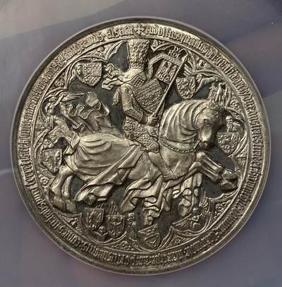 万国钱币拍卖第048期 - NGC MS65 1965年奥地利维也纳大学建成600周年纪念大银章 62MM 57.7G 原始状态镜面底板 高浮雕圣骑士被盾徽环绕非常亮眼