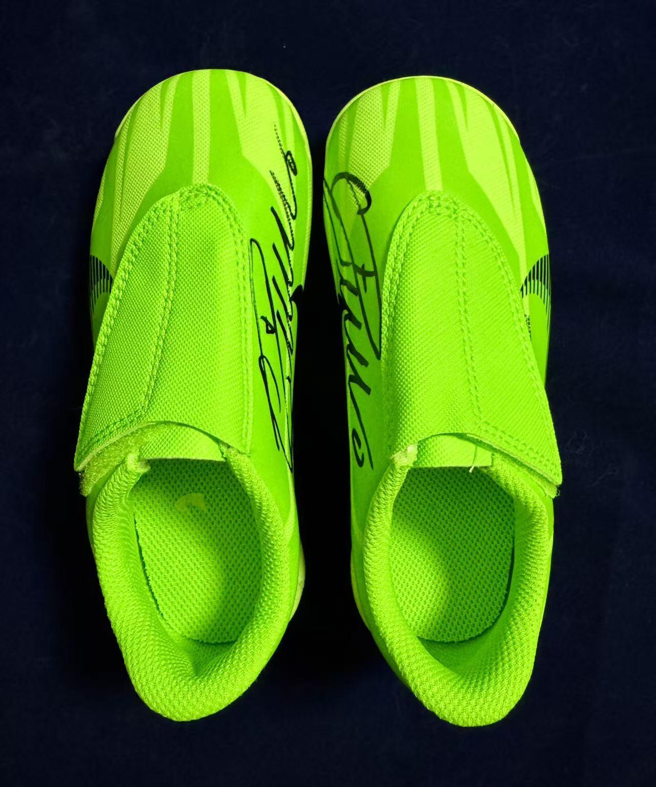 零元拍：[C罗]克里斯蒂亚诺-罗纳尔多亲笔签名Nike Mercurial Superfly 9 Academy CR7 PE儿童专业足球鞋