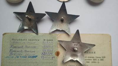 苏联勋章奖章2025年上半年清仓拍卖 618 晚上九点结束在麦稀奇 这次上半年清仓 好东西不是亏太多就直接出 大家放心出价 这次贵的多押金提高一些 之后恢复 错过了可能就要等很久了。找不到的加我qq或者微信都是184277308备注苏章拍卖。最好加微信群每次都会通知还有提前可以一口价的 最近会持续拍卖一些东西。 - 苏联三红星 烧毁T6坦克（虎式或者虎王）红星 720538 右下角掉皮 证件有 登记卡没有所以单独查了协议 是一个人的 人民网也有记载 红星1892919 右角掉皮 两个红星为同一张奖励卡 1火车头 6车厢 44年7月烧毁了一辆T6坦克 和30人。非常有意思。红星1397003 侦察敌军然后火力消灭。证件也在 记录的章都在 三个二战红星一个人的 都有奖励卡