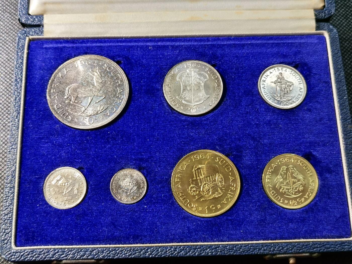  甄臻铺-世界币章拍卖（第21期），送拍享返佣金等优惠多多 1964年南非精制套币7枚套装，原盒，5银2铜，整套原盒少见