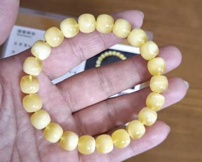 勋章，蜜蜡，专场 - 天然蜜蜡手串，聚宝盆金白，卡9.5mm，11.54克，包真，带地大检测证书