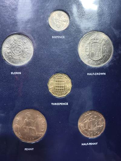 外币收藏 英国旧版旧币制硬币十二进制1967年关门版6枚套币，原装册装