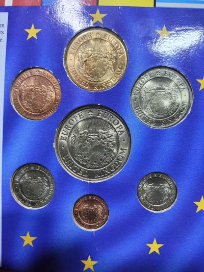 爱陶轩英伦邮币钞章专场 欧洲非流通硬币英国1992年清年份惠美三女神埃古版套币，七枚卡装埃居硬币，7枚一套