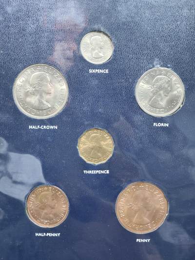 外币收藏 英国旧版旧币制硬币十二进制1967年关门版6枚套币，原装册装