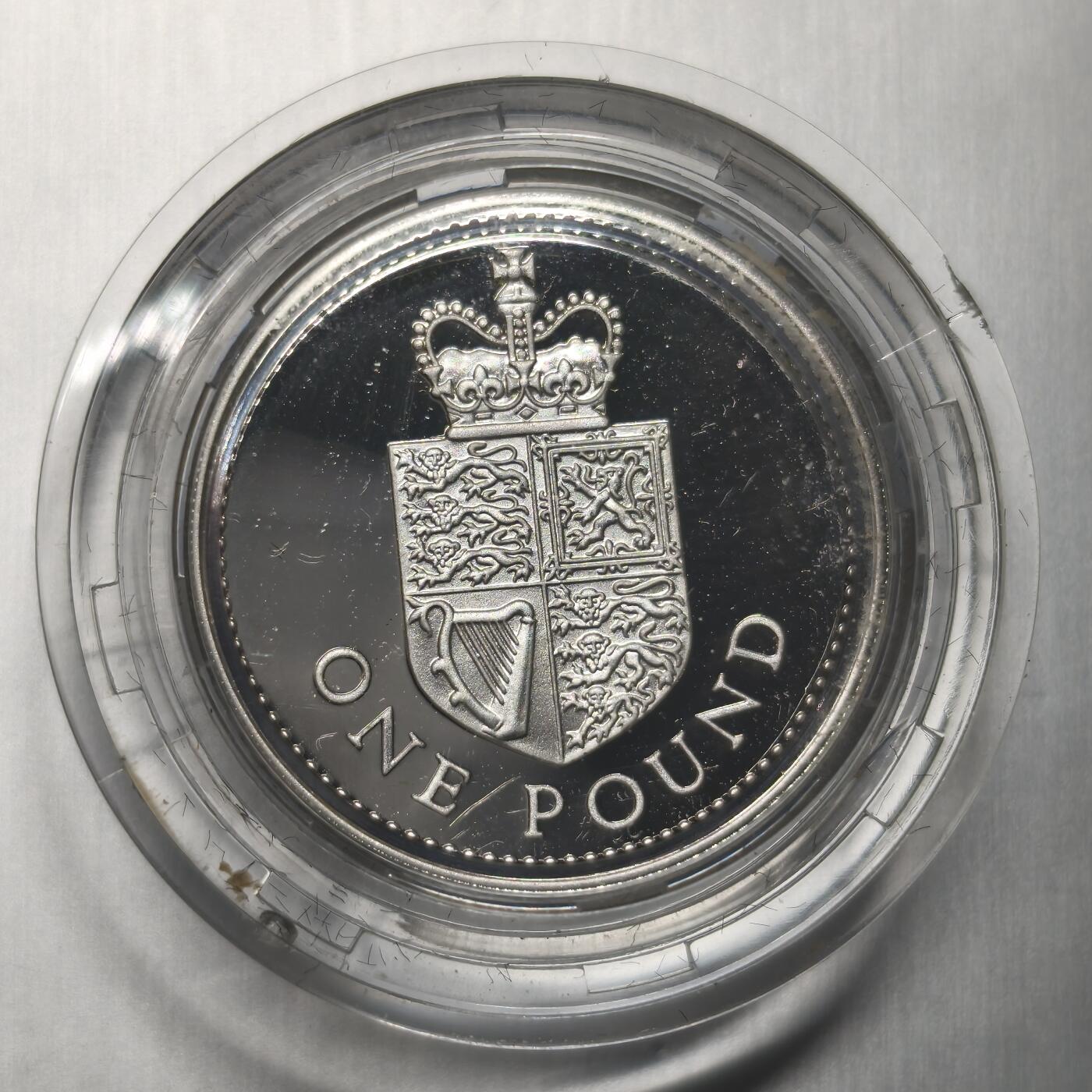 Krab外币市集Vol.12A 英国1988年1镑银币