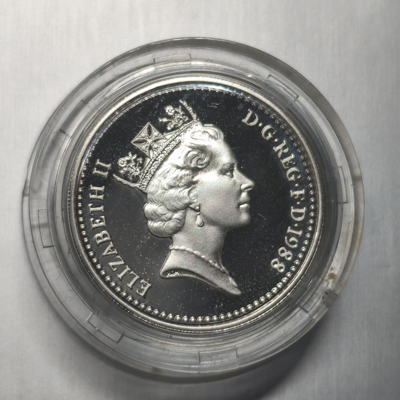 Krab外币市集Vol.12A 英国1988年1镑银币