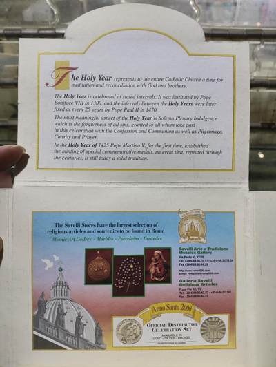 外币收藏 Vatican Souvenirs纪念套装，梵蒂冈纪念套装包含邮票和纪念章，纪念2000年禧年