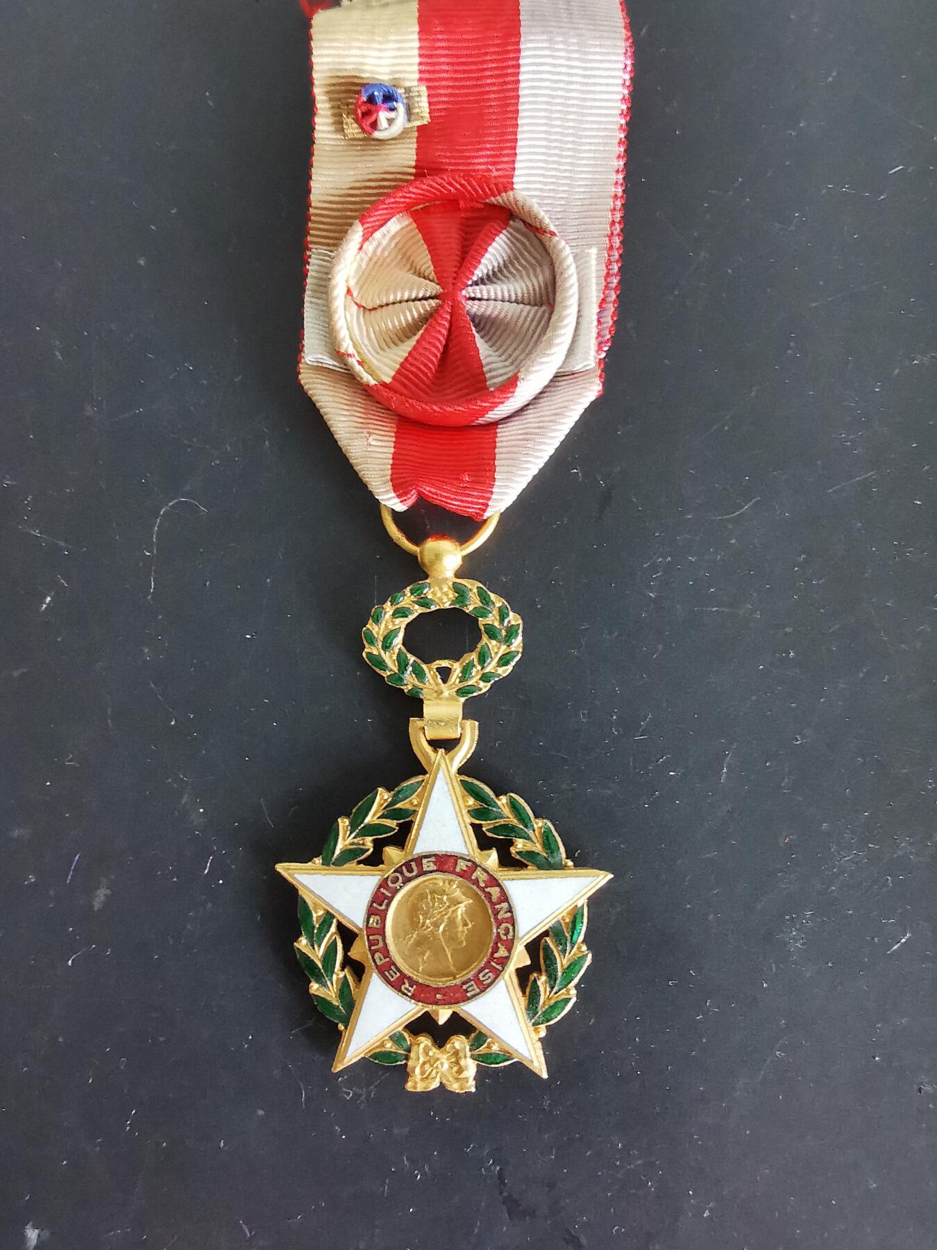 老王徽章第127期