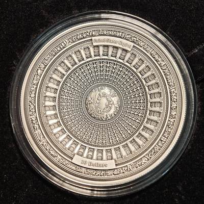 【德藏】【麦稀奇收藏嘉年华】世界币章拍卖第134期（拍品征集中~欢迎藏友联系） - 2017年 萨摩亚美国国会穹顶10元磨砂大银币 直径55mm；重100g 999银 原盒 带证书