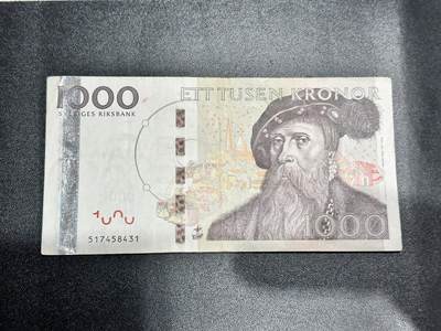 《外钞收藏家》第五百三十六期（本期精选稀少美元评级和众多热门品种）（长期征集拍品、欢迎联系） - 瑞典1000克朗 非全新 品相如图 尾431