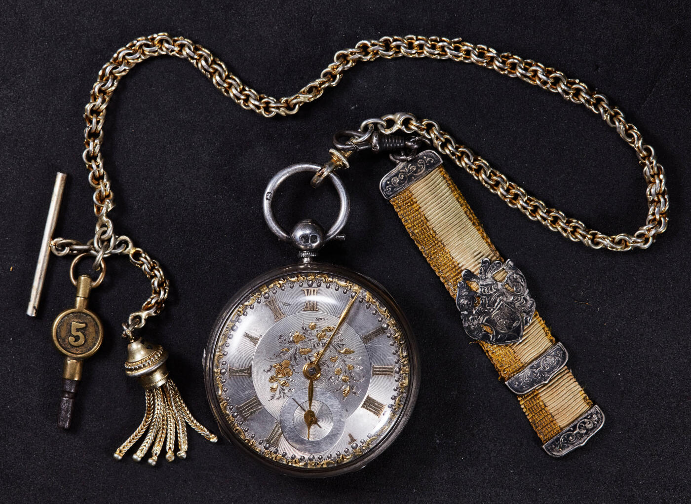 【俄甄集藏】2025年(040) 06-25星期三晚 19:00 全场包邮