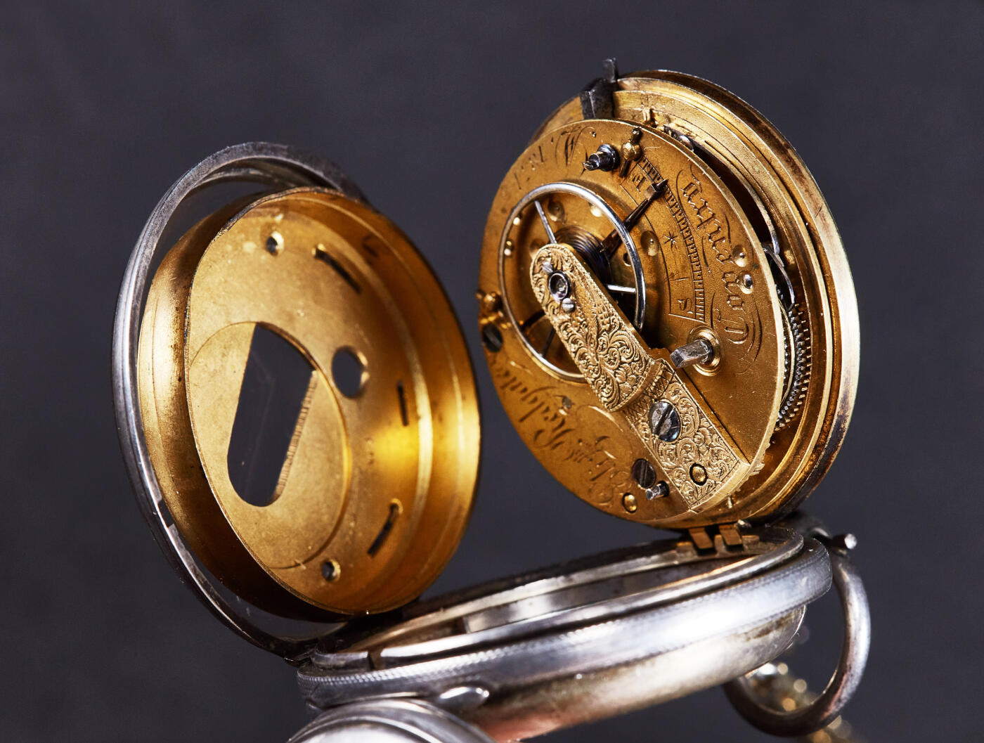 【俄甄集藏】2025年(040) 06-25星期三晚 19:00 全场包邮