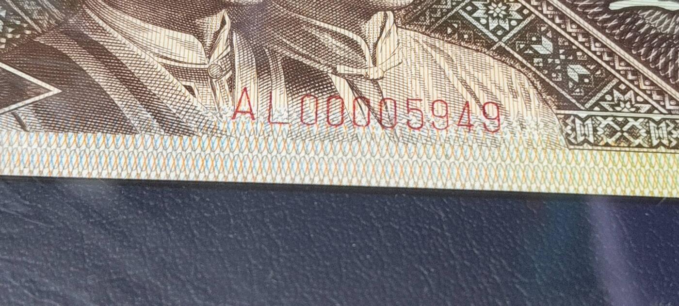 各种钱币拍场，可寄存满二百包邮