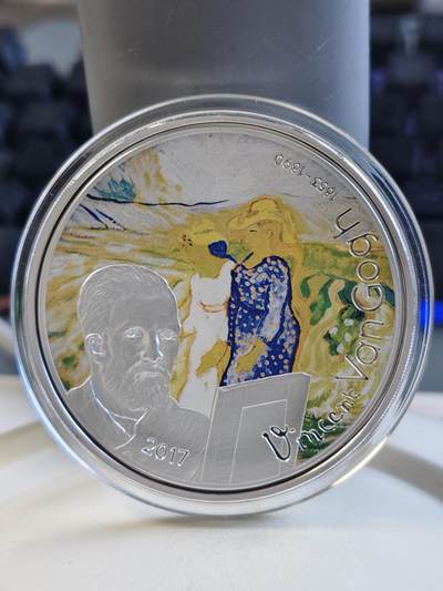 第193期拍卖 - 加蓬2017年画家梵高作品集彩色镀银纪念币，直径50毫米