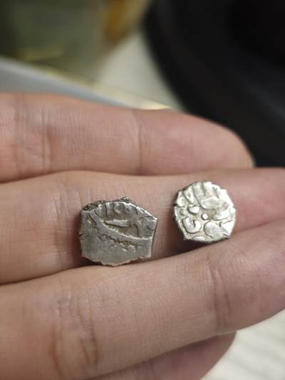 丝路的贵霜小店•暑期大回归•「第7期」 - 两个伊斯兰剪边小银钱，共3.36g