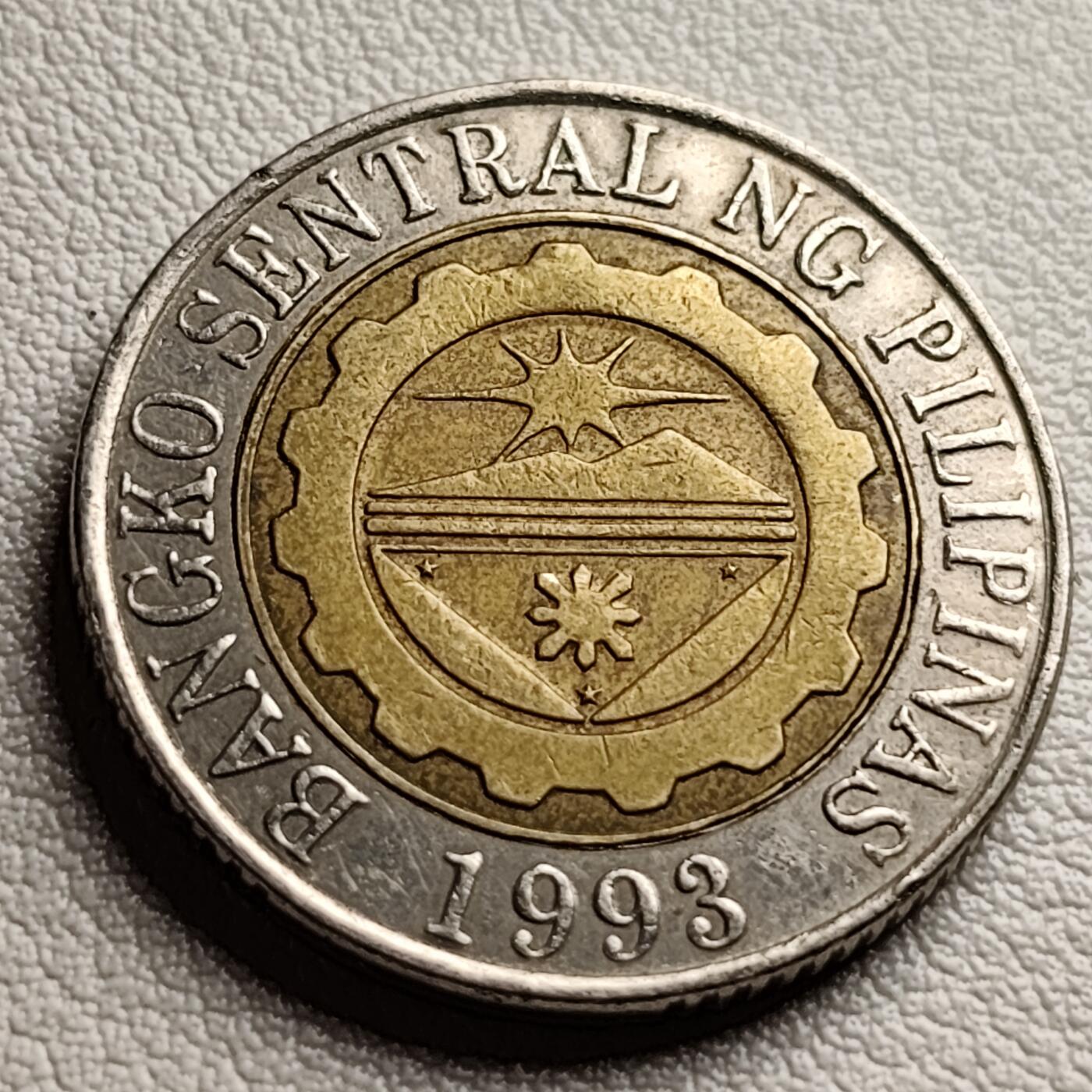泉币菌-第38场-各国散币 菲律宾2004年10比索双色币，马比尼与博尼法西奥，26.5mm