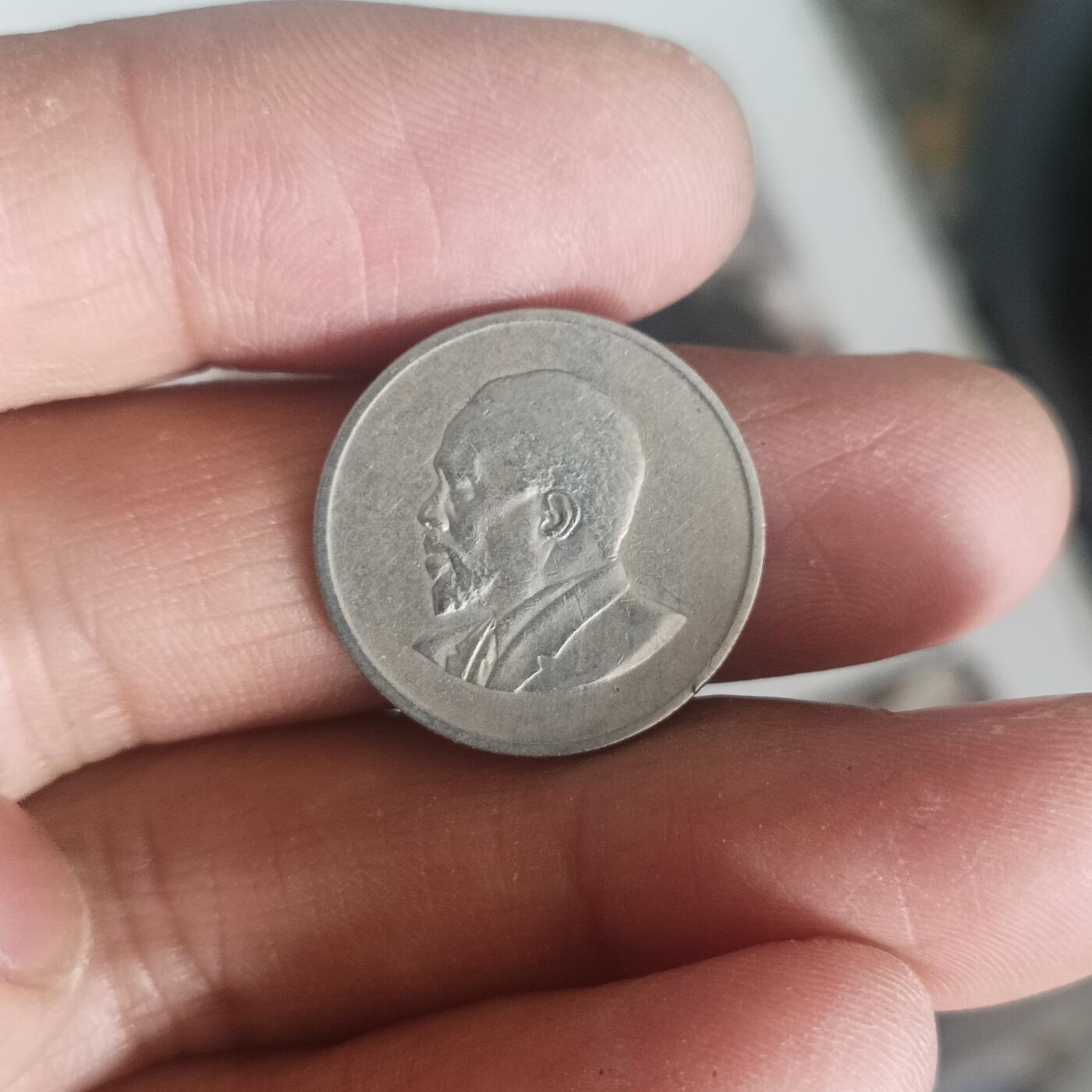 泡泡币外币第五十二场可代拍15038385335微信 肯尼亚无字版50分