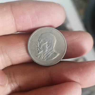 泡泡币外币第五十二场可代拍15038385335微信 - 肯尼亚无字版50分