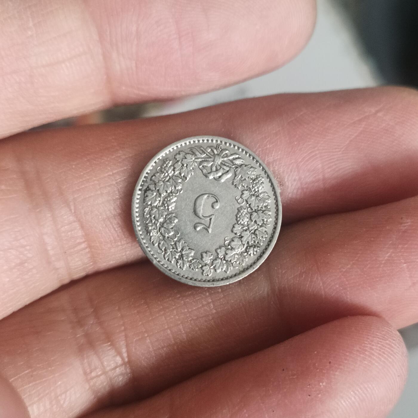 泡泡币外币第五十二场可代拍15038385335微信 瑞士32年五分