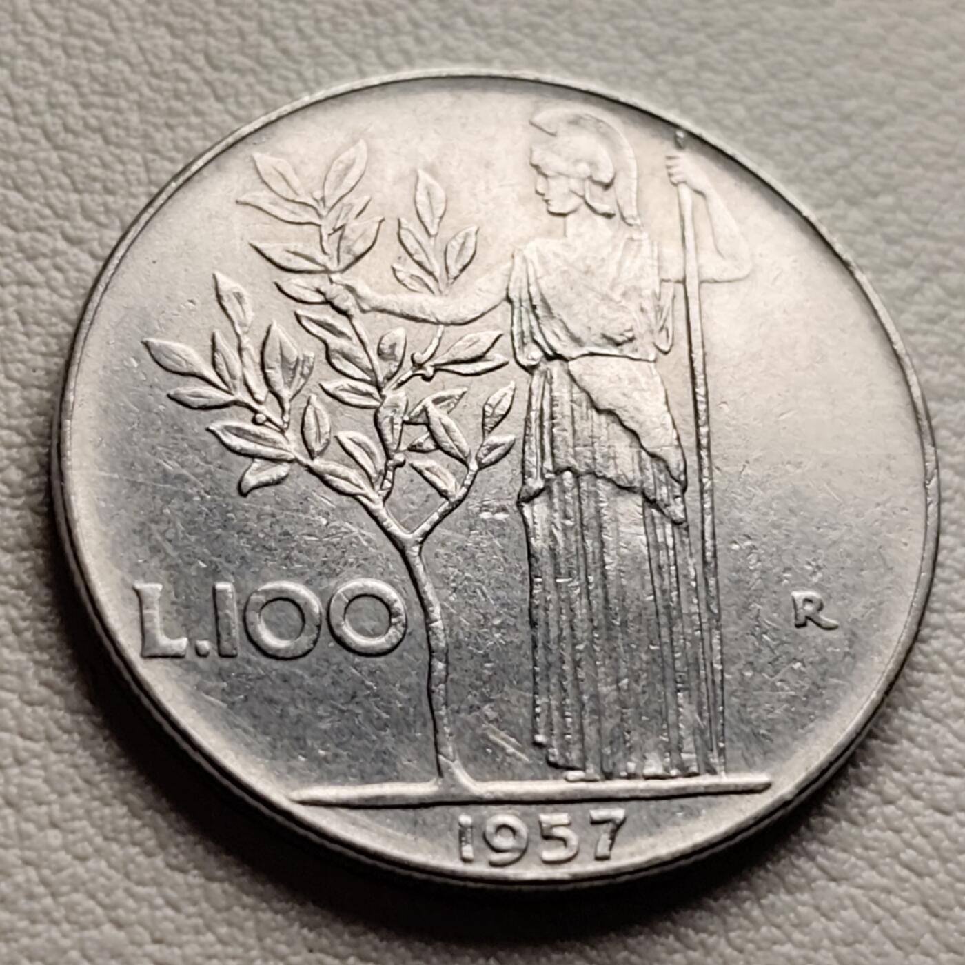 泉币菌-第38场-各国散币 意大利1957年 早期100里拉 月亮和记忆女神密涅瓦 不锈钢币 27.8mm