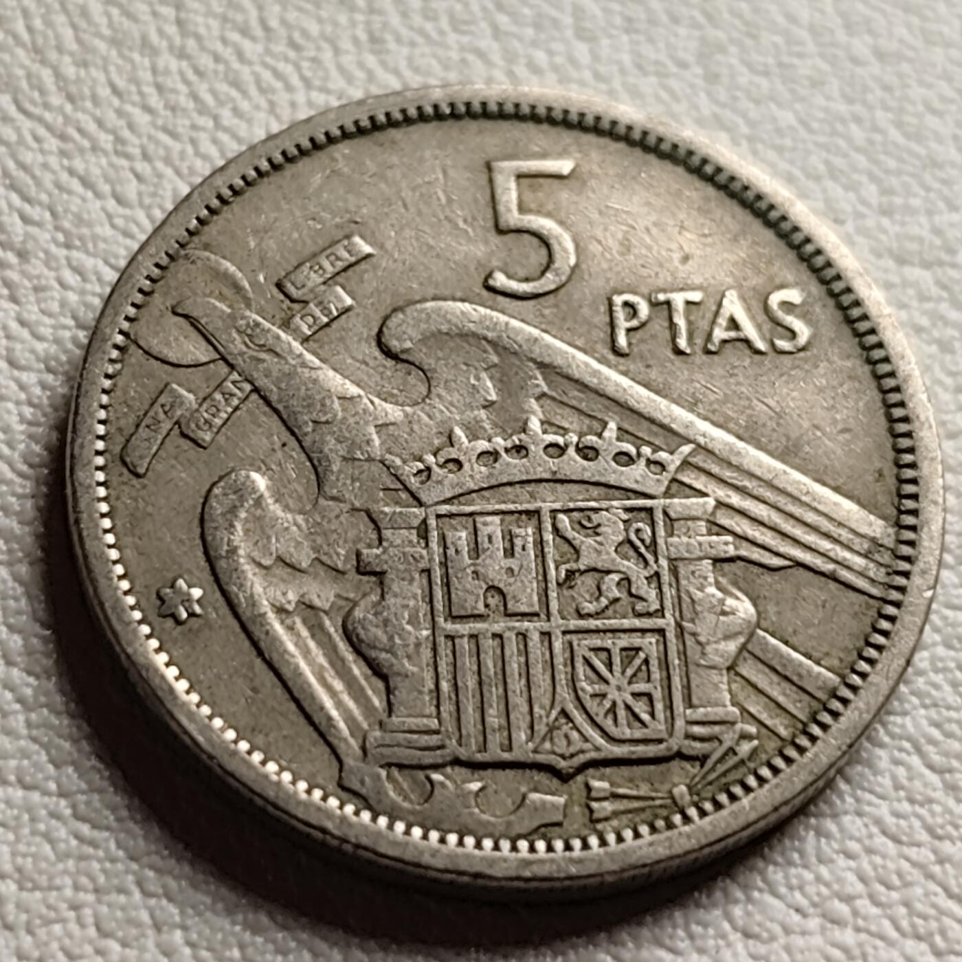 泉币菌-第38场-各国散币 西班牙1957年5比塞塔 弗朗哥鹰徽23mm