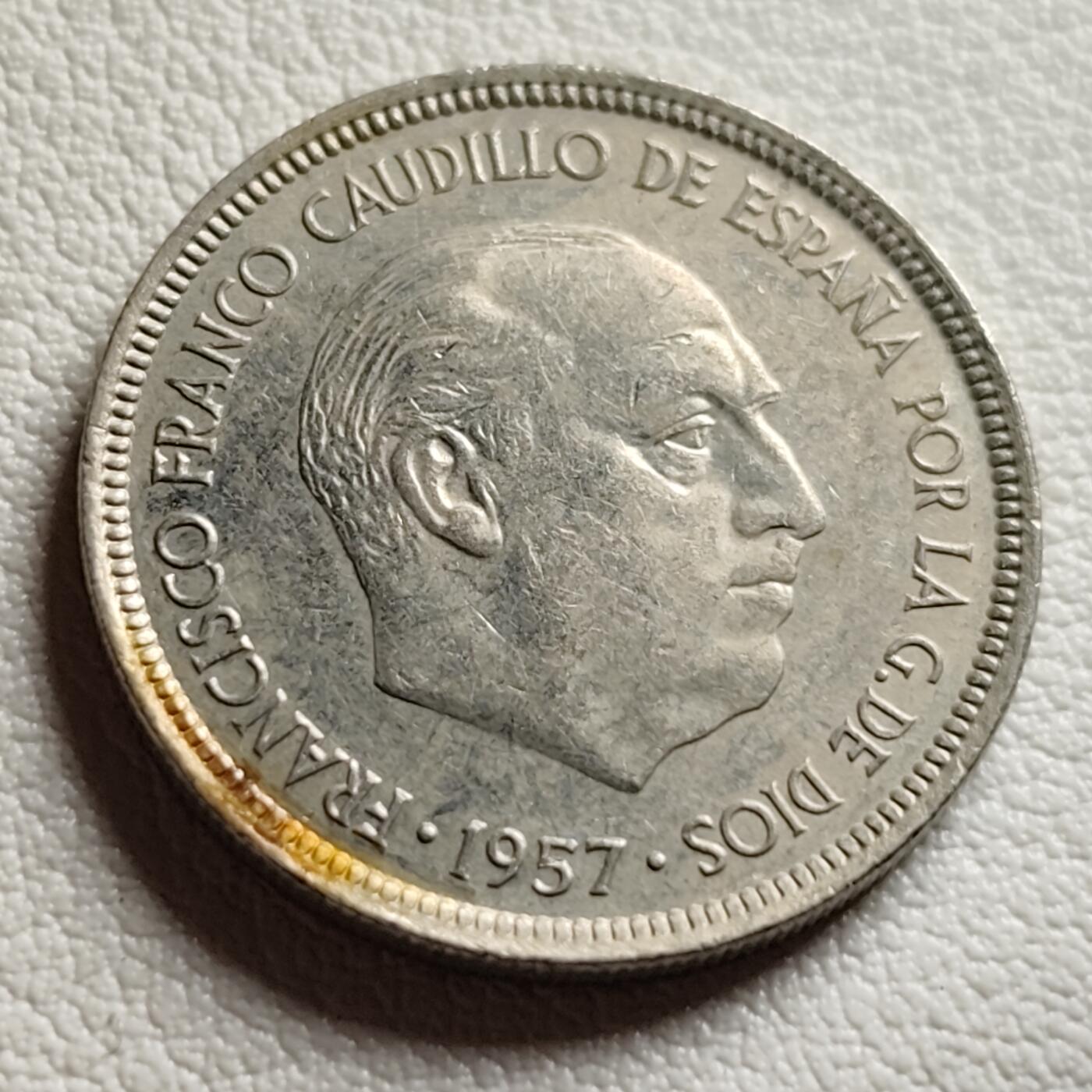 泉币菌-第38场-各国散币 西班牙1957年5比塞塔 弗朗哥鹰徽23mm
