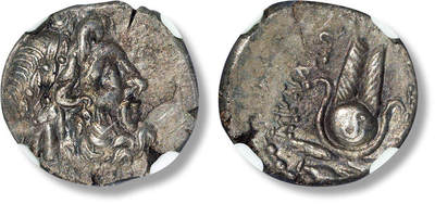 上海匡时2025年春季拍卖会 古希腊 孟多斯1德拉克马银币一枚，公元前2世纪发行。正面：宙斯头像。背面：头盔，NGC评级，评级编号：6326872-015